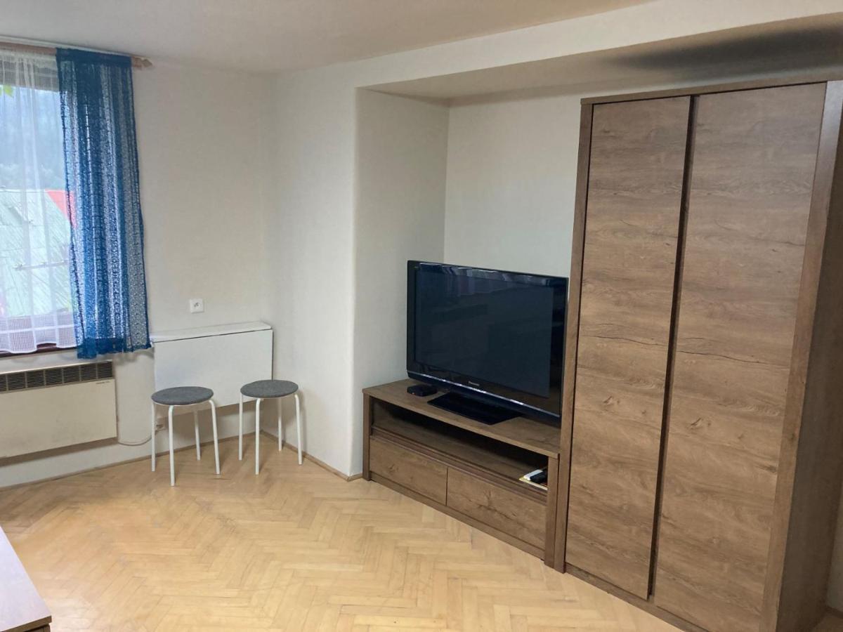 Apartman Rekys Jiretin pod Bukovou Екстер'єр фото